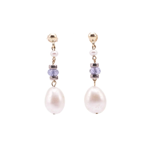 15 - A cultured pearl and tanzanite pendant on chain, together with a pair of matching drop earrings; of ... 