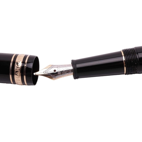 220 - Montblanc - a Meisterstück Hommage à Frederic Chopin fountain pen, with a bi-coloured nib, in fitted... 