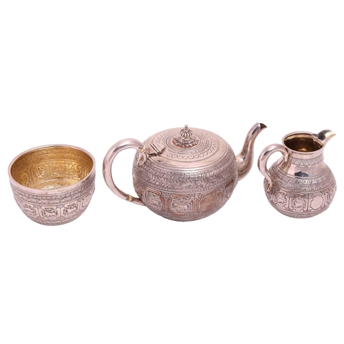 307 - A Victorian silver bachelor's three-piece silver 