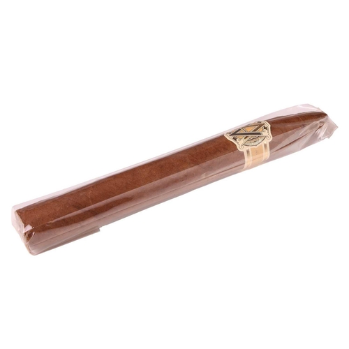 110 - Thirty-Nine Avo Classic Piramides Single Cigars, loose in cellophane Qty: (39) Deceased estate. From... 