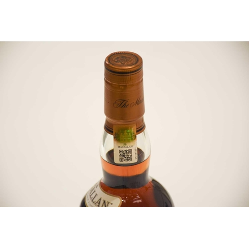 142 - The Macallan Archival Series Folio 4, 43%, 70cl Private Collector in Essex Notes from The Macallan F... 