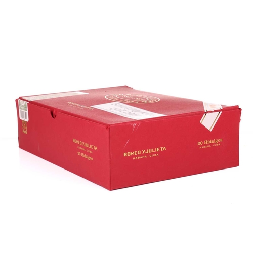 71 - One Box of Romeo y Julieta Linea de Oro Hidalgos, (20 cigars), EMS, OPR JUL21 Deceased estate. From ... 