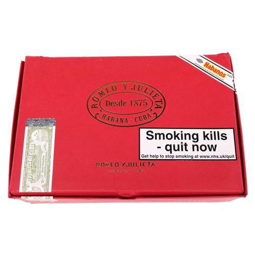 71 - One Box of Romeo y Julieta Linea de Oro Hidalgos, (20 cigars), EMS, OPR JUL21 Deceased estate. From ... 