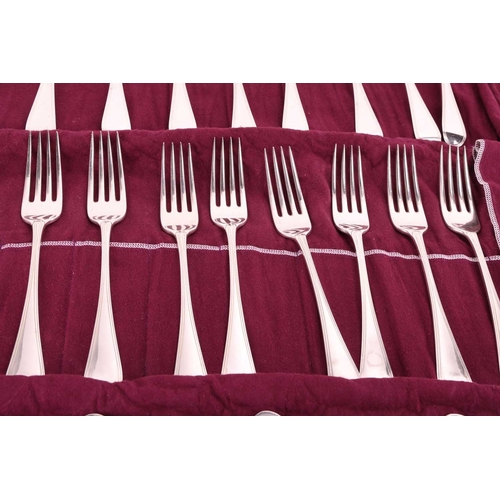 209 - A George IV silver canteen of Old English thread flatware, by James & Walter Marshall, Edinburgh 182... 