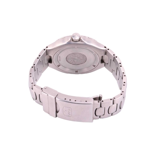 202 - An Omega Seamaster professional 200m diving watch in steel. Model: 396.1052 Serial: 53011249 Year: 1... 