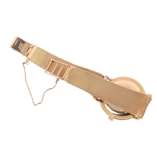 211 - A Baume & Mercier Geneve 18ct gold dress watch. Model: 3568 Serial: 147653 Case Material: 18ct gold ... 