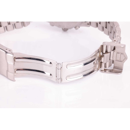 214 - A Tag Heuer 2000 Series Professional 200 Meters Model: CK1110-0 Serial: AB6253 Year: 2001 Case Mater... 