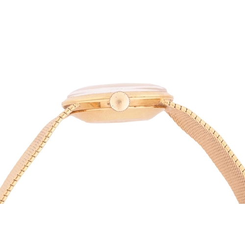 224 - A Bucherer automatic 18ct gold dress watch, featuring a Swiss-made automatic movement in a yellow me... 