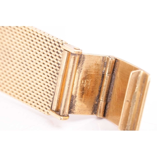 224 - A Bucherer automatic 18ct gold dress watch, featuring a Swiss-made automatic movement in a yellow me... 