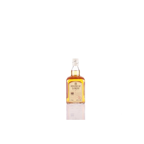 271 - Sixteen Assorted Bottles to include Two Bottles of House Of Lords Deluxe Blended Scotch Whisky, 40%,... 