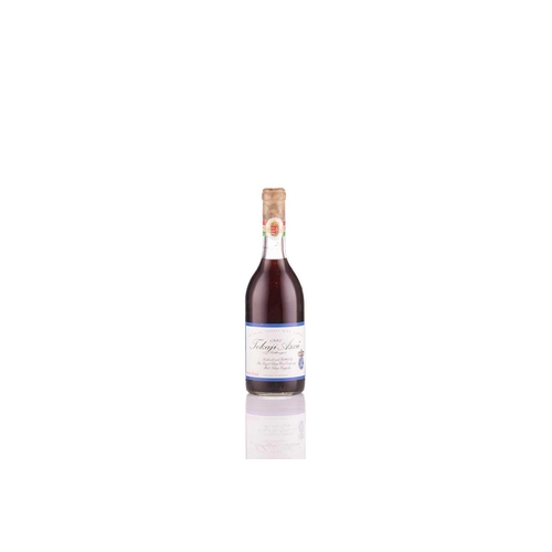 285 - 10 Bottles of sweet wine to include, Tokaji Aszu 5 Puttonyos 1979, 500ml, Tokaji Aszu 5 Puttonyos 19... 