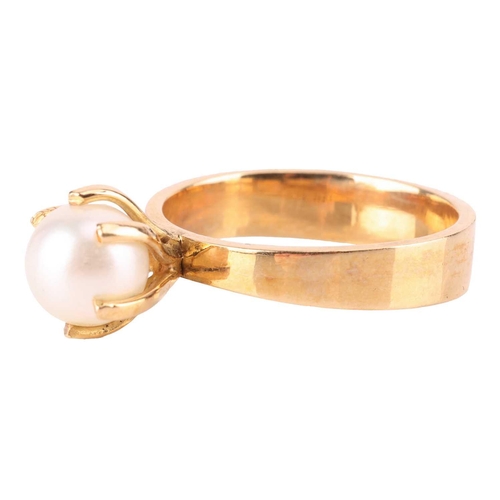 14 - A pair of cultured pearl stud earrings in 9ct gold mounts, together with a cultured pearl solitaire ... 