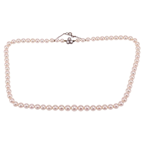 248 - A cultured pearl necklace with a diamond-set clasp, comprising a single strand of graduated round pe... 