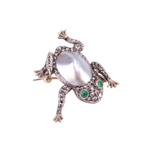 69 - A gem-set frog brooch, the body set with a mabé pearl, of bluish tones, with emerald-set eyes, surro... 