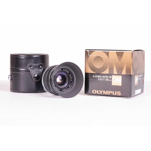 147 - A large collection of Olympus OM System camera lenses, comprising: Zuiko Auto-Macro 135mm F4.5, Zuik... 