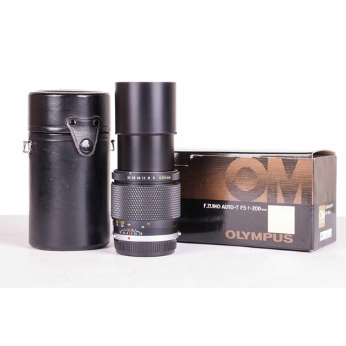 147 - A large collection of Olympus OM System camera lenses, comprising: Zuiko Auto-Macro 135mm F4.5, Zuik... 