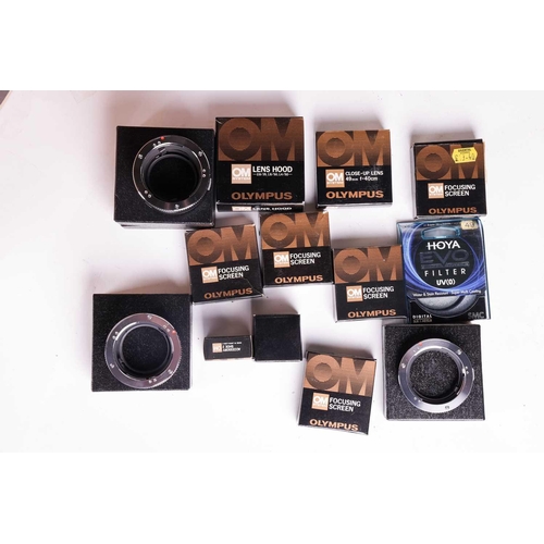 147 - A large collection of Olympus OM System camera lenses, comprising: Zuiko Auto-Macro 135mm F4.5, Zuik... 