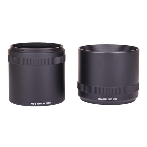 152 - A Sigma 150mm F2.8 APO Macro EX DG OS Optical Stabilizer camera lens, in original box with accessori... 