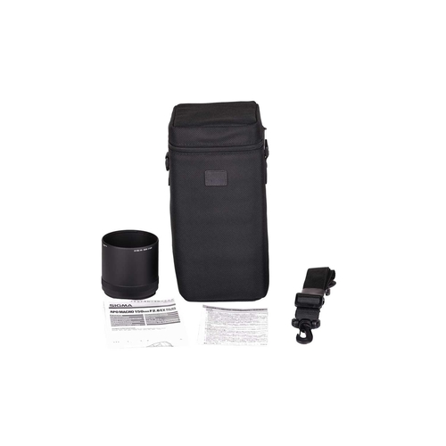 152 - A Sigma 150mm F2.8 APO Macro EX DG OS Optical Stabilizer camera lens, in original box with accessori... 