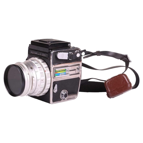 163 - A collection of vintage camera equipment, comprising: a KOWA Six MM Large Format SLR camera (120 rol... 