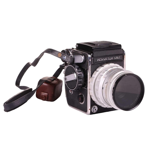 163 - A collection of vintage camera equipment, comprising: a KOWA Six MM Large Format SLR camera (120 rol... 