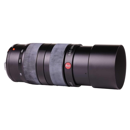 175 - A Leica Vario-Elmar-R f4 80-200mm Lens, serial no. 3994188, in original box with manufacturer's leat... 