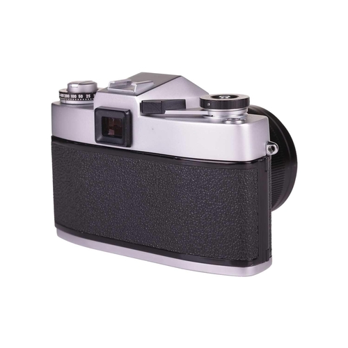 176 - A Leica Leicaflex SL SLR Camera Outfit, late 1960s German, chrome, serial no. 1223828, with original... 