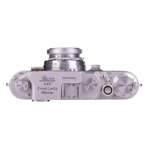 179 - An Ernst Leitz Wetzlar Leica IIIc 35mm Range Finder Camera, 1941/2, serial number 378782, with brown... 