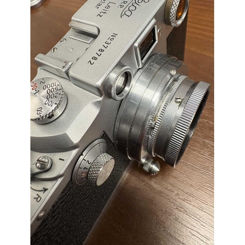 179 - An Ernst Leitz Wetzlar Leica IIIc 35mm Range Finder Camera, 1941/2, serial number 378782, with brown... 