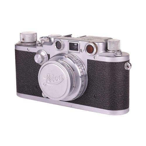 179 - An Ernst Leitz Wetzlar Leica IIIc 35mm Range Finder Camera, 1941/2, serial number 378782, with brown... 