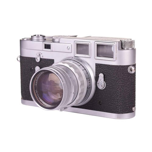 183 - A Leitz Wetzlar Leica M3 Camera, 1960, serial no 996587, with original box and a leather Leica carry... 