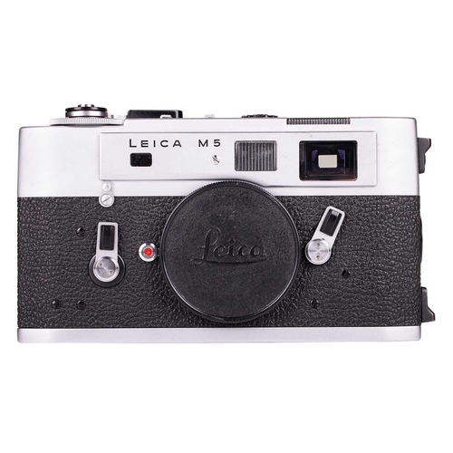 185 - A Leitz Wetzlar Leica M5 Rangefinder Camera Body, chrome, 1971, serial no 1288546, shutter working, ... 