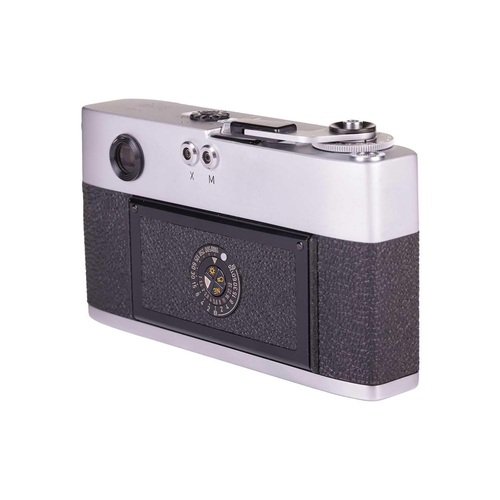 185 - A Leitz Wetzlar Leica M5 Rangefinder Camera Body, chrome, 1971, serial no 1288546, shutter working, ... 