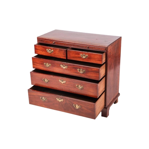 81 - A George III mahogany Batchelor's chest, of two short over three long graduated drawers, with brushi... 