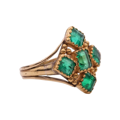 103 - A 19th century Spanish Colonial style emerald dress ring, the lozenge shaped centre set with five mi... 