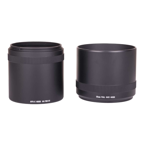 151 - A Sigma 150mm F2.8 APO Macro EX DG OS Optical Stabilizer camera lens, in original box with accessori... 