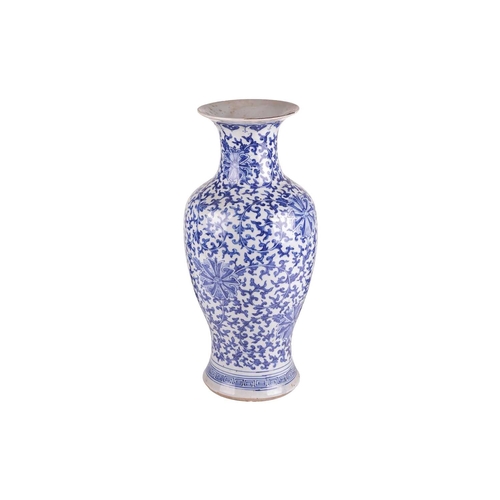 44 - A large Chinese blue and white porcelain baluster vase, late Qing Dynasty, end of the 19th century, ... 