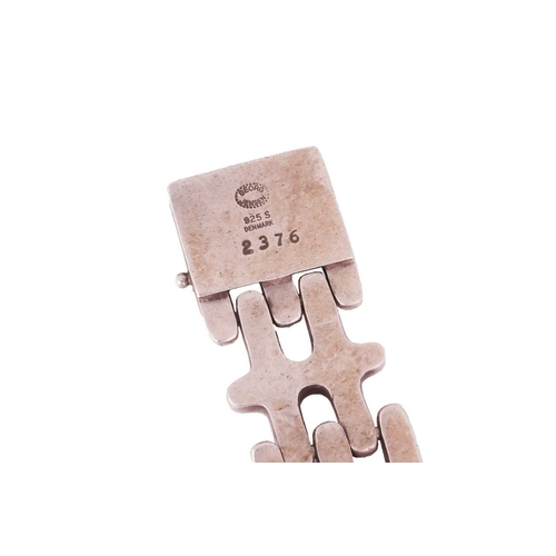 243 - A Georg Jensen wristwatch designed by Kindt Larsen, design number 2376, serial number 119704, featur... 