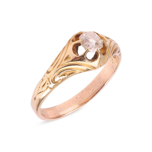 28 - An early 20th-century diamond-set ring, with an old-cut diamond measuring approximately 4.8mm x 4.2m... 