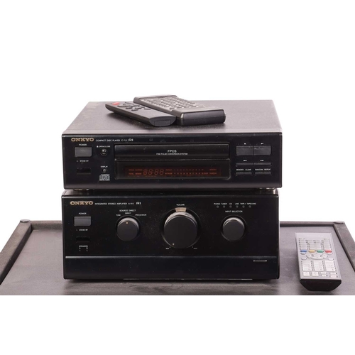 227 - A collection of assorted unboxed Hi-Fi & Video items, comprising: a Magnum Dynalab Analog FM Tuner, ... 