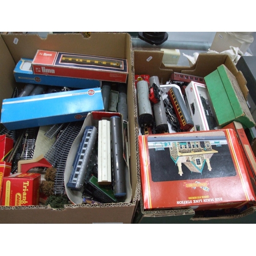 147 - 3 boxes of traintrack Hornby etc