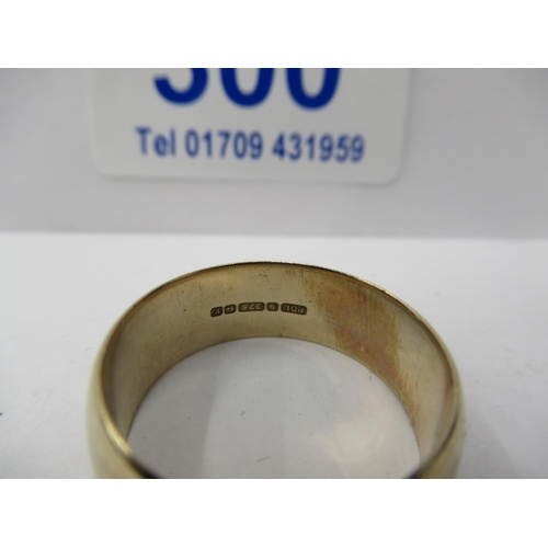 300 - 9ct gold wedding ring 5.7g