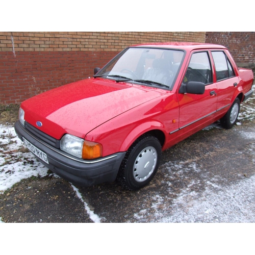 387 - ford orion 1987 1.6 diesel 20,000 miles superb boby work inc origional credit agreement from when ne... 