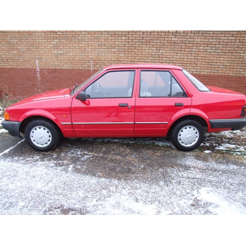 387 - ford orion 1987 1.6 diesel 20,000 miles superb boby work inc origional credit agreement from when ne... 