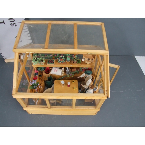 100 - Dolls house greenhouse