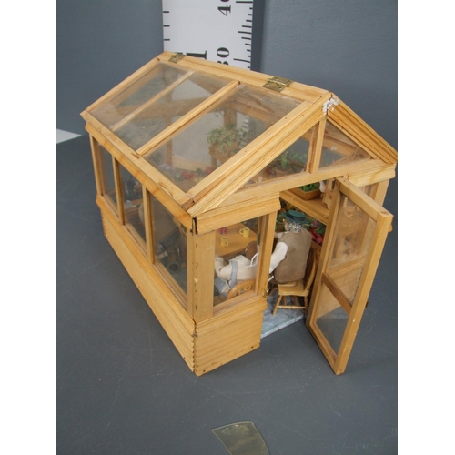 100 - Dolls house greenhouse