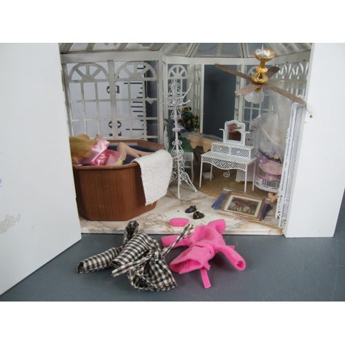 104 - Dolls house conservatory + content's