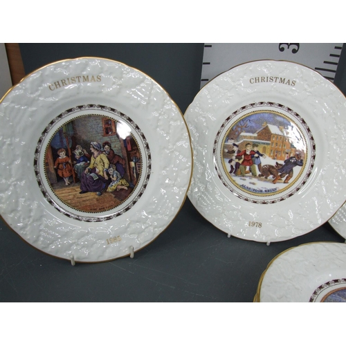 187 - Coalport christmas plates 13 in total 2 A/F