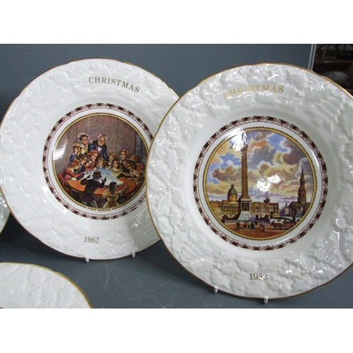 187 - Coalport christmas plates 13 in total 2 A/F