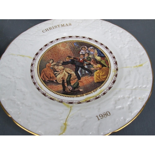 187 - Coalport christmas plates 13 in total 2 A/F